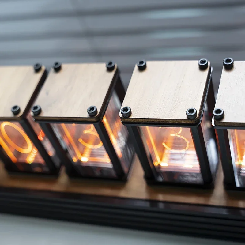 Luksusowy zegar Nixie z lampam – Diy Electronics Table recenzja i cena